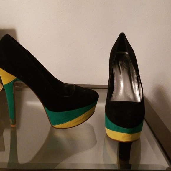 Heels - Picture 1 of 2